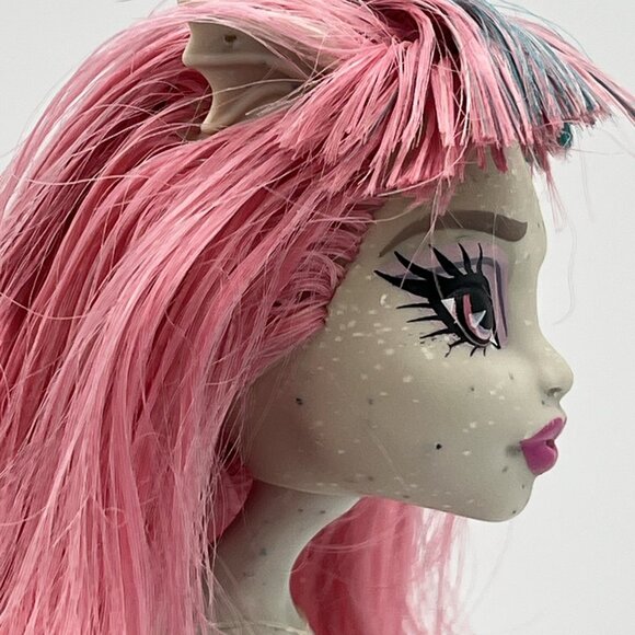 Monster High Signature Rochelle Goyle (2012) #X3650 w/ wings NUDE - Picture 8 of 14
